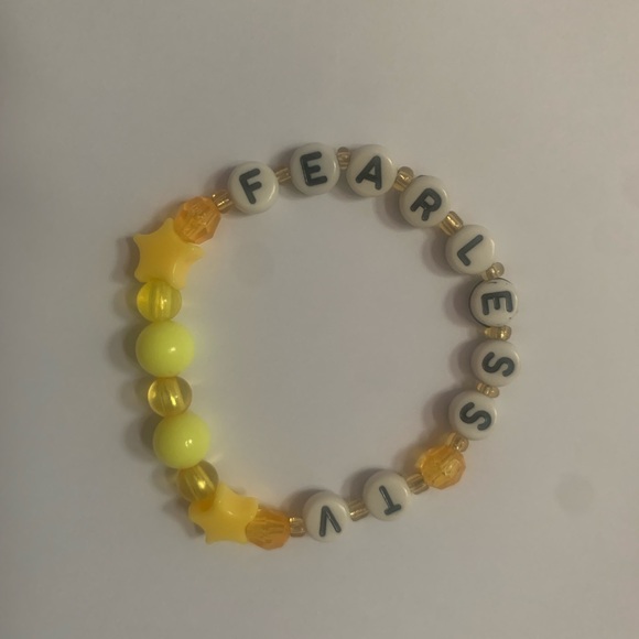 Fearless (Taylor’s Version) Handmade friendship bracelet size medium - Picture 5 of 5